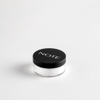 Loose Powder – čista kvadratna produktna fotografija